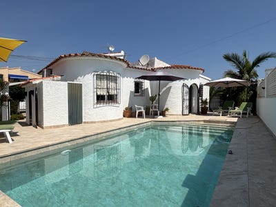/international/es/partida-barranquets-cl-09-poblets-els-valencian-community-310109201387/