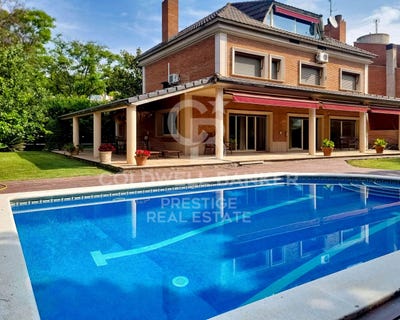 /international/es/barcelona-esplugues-de-llobregat-ciutat-diagonal-barcelona-esplugues-de-llobregat-ciutat-diagonal-barcelona-esplugues-de-llobregat-catalonia-310104459080/