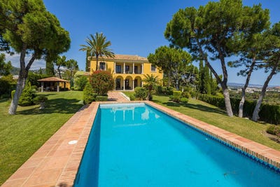 /international/es/grand-estate-overlooking-golf-courses-and-the-mediterranean-in-los-almendros-benahavis-benahavis-los-almendros-malaga-spain-benahavis-andalusia-310108929722/?lang=es