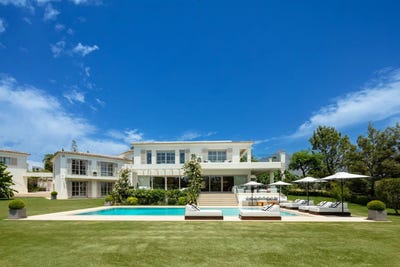 /international/es/marbella-valencian-community-310098973662/