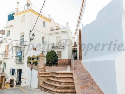 /international/es/competa-andalusia-120090071568/