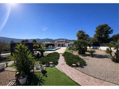 /international/es/castalla-valencian-community-310108264153/