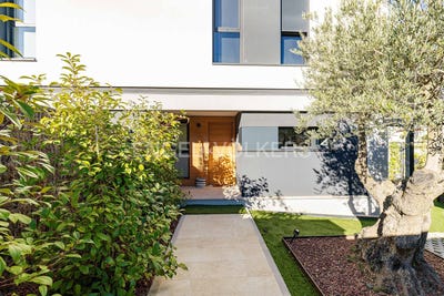 /international/es/villanueva-del-pardillo-madrid-310100644362/
