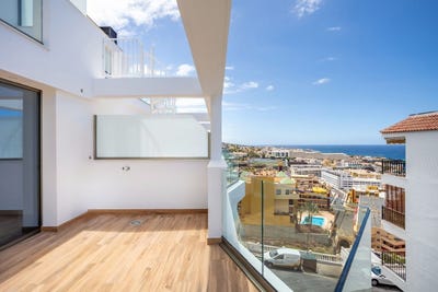 /international/es/puerto-de-santiago-canary-islands-310110293205/