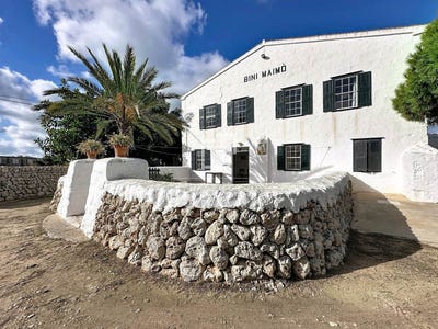 /international/es/es-castell-balearic-islands-310104313808/