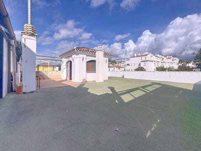 /international/es/c-nueva-atalaya-s-n-29688-estepona-malaga-spain-malaga-andalusia-310105537081/