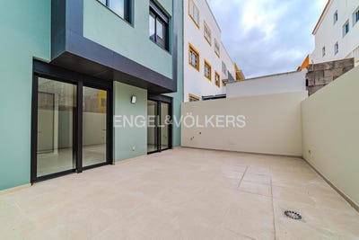 /international/es/guia-de-isora-canary-islands-310101357938/?lang=zh-tw