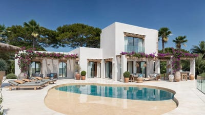 /international/es/moraira-valencian-community-310110348289/