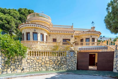 /international/es/alicante-valencian-community-310108241827/