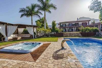 /international/es/adeje-canary-islands-310101515000/?lang=de