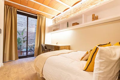 /international/es/carrer-de-l-espanya-industrial-barcelona-catalonia-310098637703/