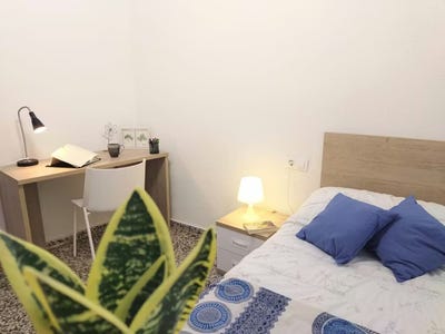 /international/es/carrer-d-alcoi-moncada-valencian-community-310093869923/