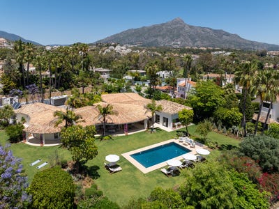 /international/es/single-level-mediterranean-retreat-in-la-cerquilla-nueva-andalucia-marbella-nueva-andalucia-malaga-spain-marbella-valencian-community-310108250380/