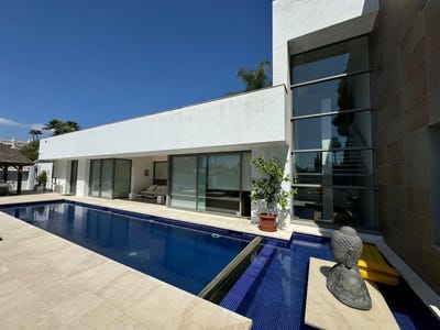 /international/es/marbella-golden-mile-marbella-andalusia-310109073872/