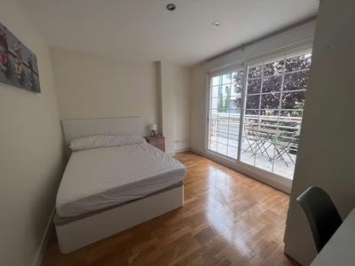 /international/es/calle-de-basilio-de-prado-madrid-madrid-310093849464/