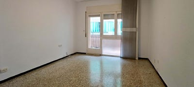 /international/es/carrer-de-mossen-jacint-verdaguer-premia-de-mar-catalonia-310106416574/