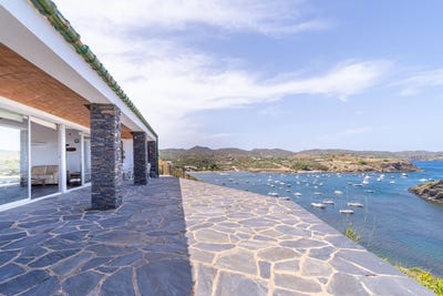 /international/es/cadaques-catalonia-310103216023/