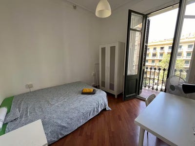 /international/es/carrer-de-muntaner-barcelona-catalonia-310109239196/