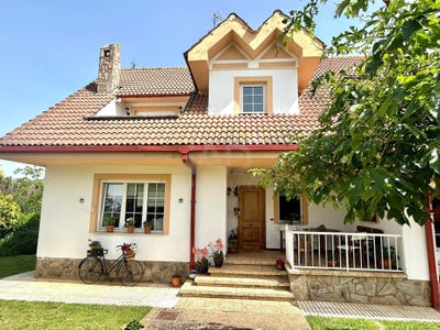 /international/es/calle-federico-castan-santovenia-de-la-valdoncina-castile-and-leon-310108403426/