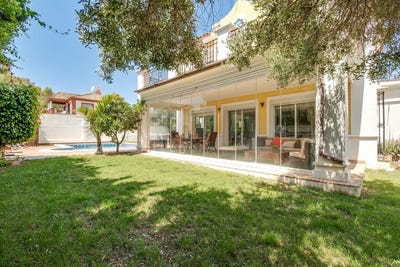 /international/es/la-duquesa-andalusia-310100016762/