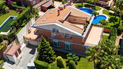 /international/es/carrer-de-salvador-dali-salou-catalonia-310107578481/