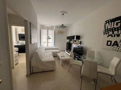 /international/es/plaza-de-dona-trinidad-malaga-andalusia-310108949475/