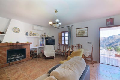 /international/es/comares-andalusia-120088912199/