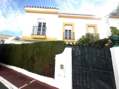 /international/es/16-c-arminio-malaga-andalusia-310105539138/