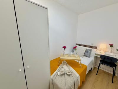 /international/es/calle-riojanos-madrid-madrid-310104989205/