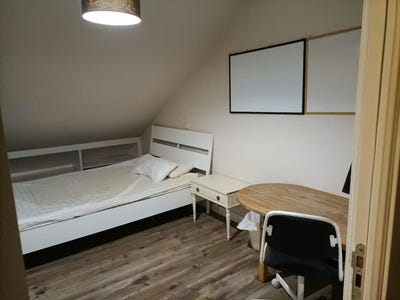 /international/es/calle-burgos-pozuelo-de-alarcon-madrid-310093826387/