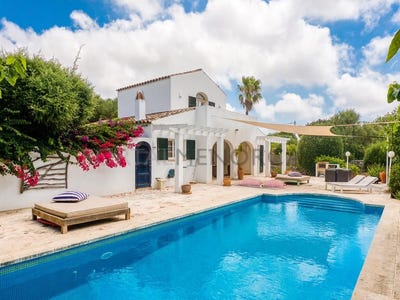/international/es/es-castell-balearic-islands-310100889210/