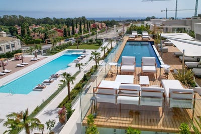 /international/es/marbella-golden-mile-malaga-andalusia-120091931503/