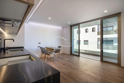 /international/es/puerto-de-santiago-canary-islands-120095857871/