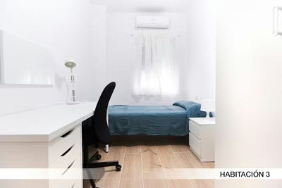 /international/es/avenida-alvar-nez-sevilla-andalusia-310093835724/
