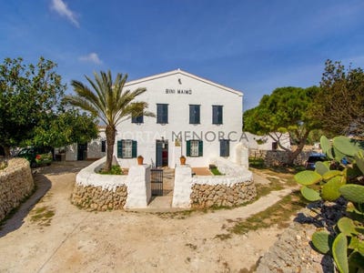 /international/es/es-castell-balearic-islands-310100376848/