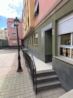 /international/es/calle-leon-y-castillo-arrecife-canary-islands-310105715946/