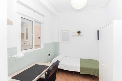 /international/es/carrer-de-la-font-roja-valencia-valencian-community-310096269497/