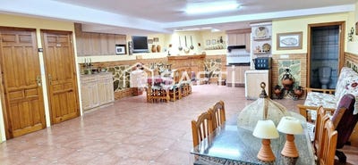 /international/es/villena-valencian-community-310105745617/