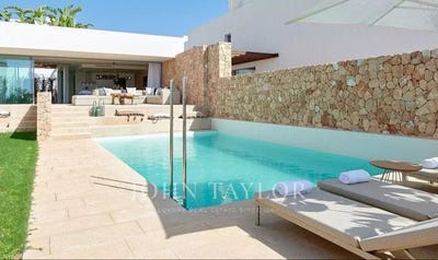 /international/es/cala-comte-balearic-islands-310100825203/