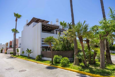 /international/es/p-º-del-parque-70-11310-san-roque-cadiz-spain-san-roque-andalusia-310108862746/