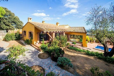 /international/es/mont-ras-catalonia-120090447919/