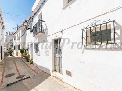 /international/es/canillas-de-albaida-andalusia-310101386390/