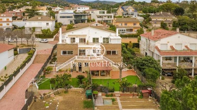 /international/es/badalona-catalonia-310105965929/