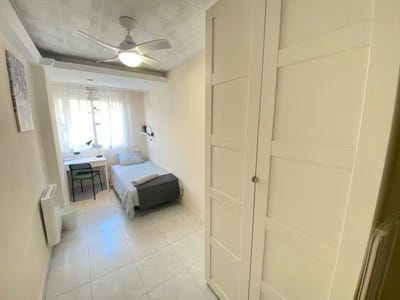 /international/es/calle-de-valderrobres-madrid-madrid-310103136341/