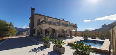 /international/es/diseminado-poligono-33-fuente-de-piedra-andalusia-310109146182/