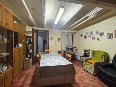 /international/es/carrer-d-avall-montbrio-del-camp-catalonia-310105965398/