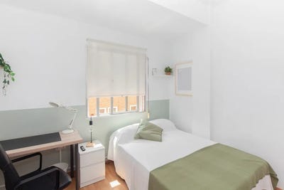 /international/es/carrer-de-la-font-roja-valencia-valencian-community-310096270386/