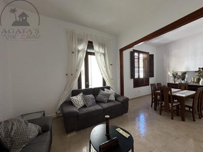 /international/es/santa-cruz-de-tenerife-canary-islands-310100578096/