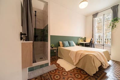 /international/es/gran-via-de-les-corts-catalanes-barcelona-catalonia-310108589596/