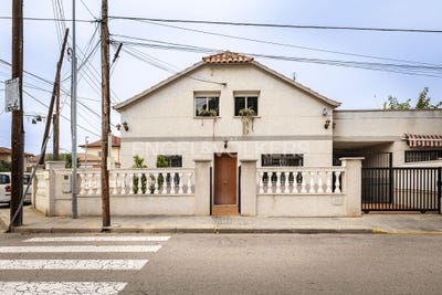 /international/es/santa-perpetua-de-mogoda-catalonia-310095934932/